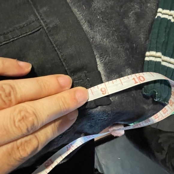 Black Denim Overall Short 🖤 - Picture 8 of 10